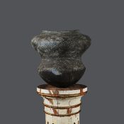 GERALDINE PHILLIPS (1953-2025). A STUDIO POTTERY VASE.