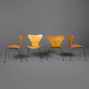 SET OF FOUR ARNE JACOBSEN SERIES 7 DINING CHAIRS FOR FRITZ HANSEN.