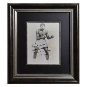 MUHAMMAD ALI SIGNED PHOTOGRAPH.