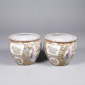 CHINESE CANTON EXPORT STYLE FISH BOWLS, A PAIR.