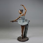 CONTEMPORARY SCHOOL SCULPTURAL BALLERINA.