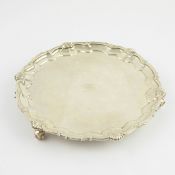AN EDWARD VII SILVER SALVER.