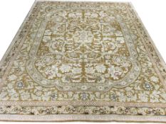 FINE FRENCH SAVONNERIE DESIGN CARPET