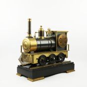 TRAIN ENTHUSIAST'S STEAM TRAIN MANTLE CLOCK.