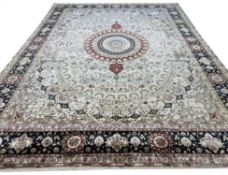 FINE PURE SILK HEREKE DESIGN CARPET