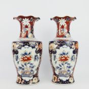 PAIR OF JAPANESE IMARI PORCELAIN VASES (2)