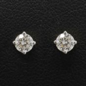 A PAIR OF 18CT GOLD STUDS