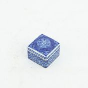 A CHINESE BLUE AND WHITE LIDDED INKBOX.
