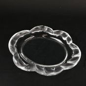 A LALIQUE GLASS DISH WITH FISH BORDER.