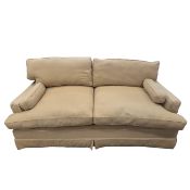 SOFA, TRADITIONAL STYLE