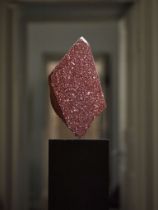LARGE FRAGMENT OF ROMAN IMPERIAL PORPHYRY