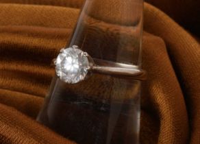A platinum diamond solitaire ring, approximately 1.0 carats, size N, 3.6g