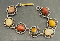 Jewellery : Vintage white metal and stone bracelet