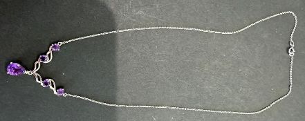 Jewellery : 9ct White Gold necklace with mauve stones 3.59g total weight