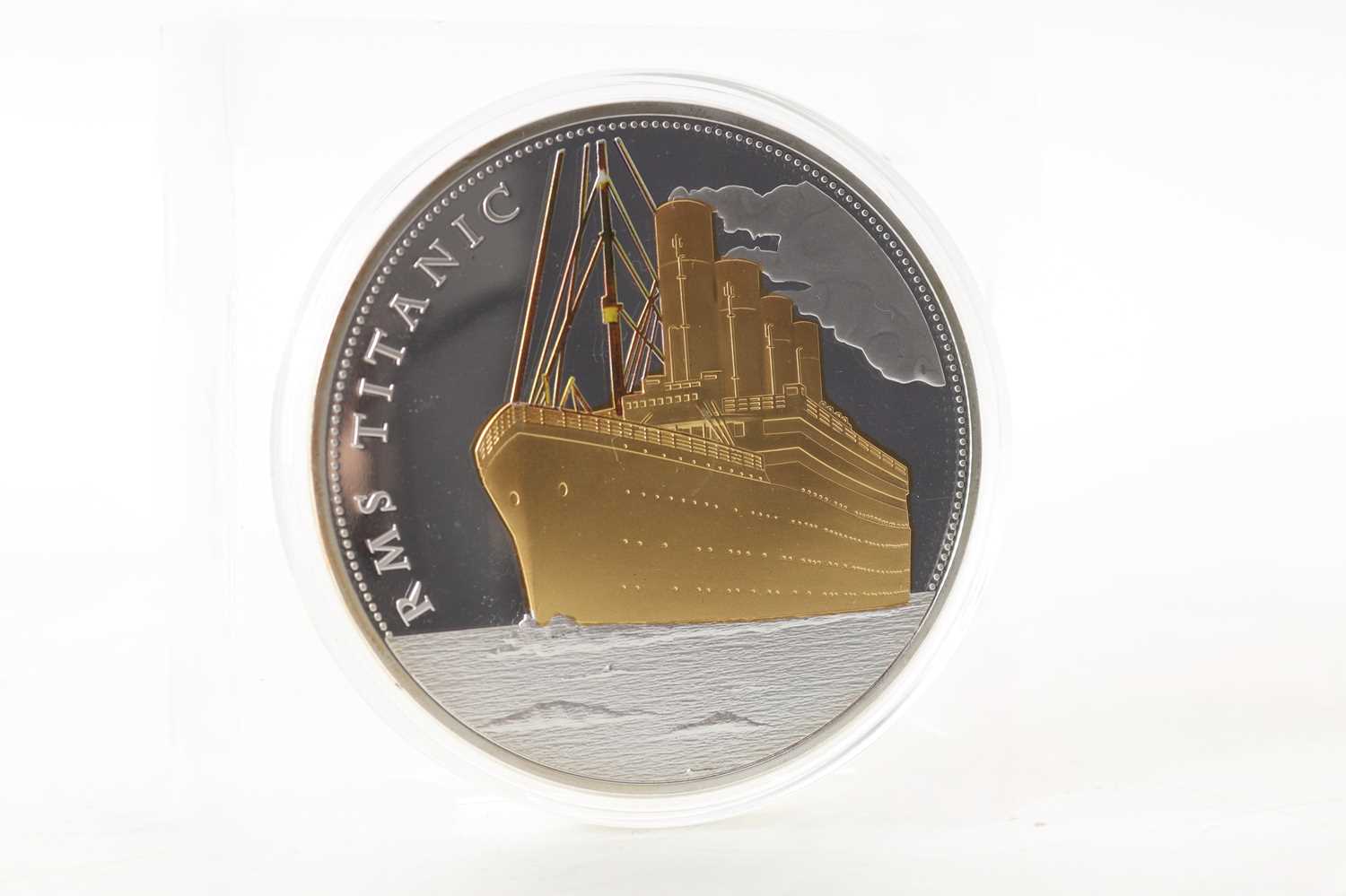 CONSTRUCTION, LAUNCH, SAILING AND SINKING OF THE R.M.S. TITANIC, FOUR OVERSIZED COINS - Image 4 of 12