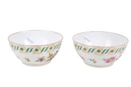 A pair of 20th century porcelain bowls.