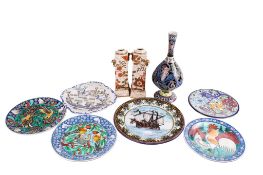 An assortment of 20th century pottery.