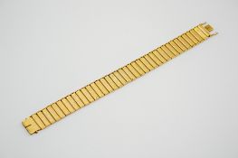 A 9ct gold panel link bracelet.