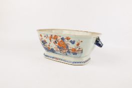 A late 18th century Chinese export dish, without lid.