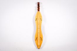 A 21st century Romanian Hora Appalacian dulcimer, D1210.