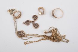 A small group of 9ct gold and yellow metal jewellery.