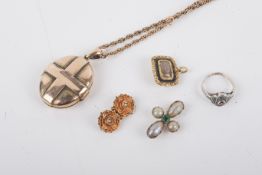 A small group of 19th and 20th century jewellery.