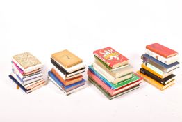 A quantity of miscellaneous modern books. Including interior design, etc.