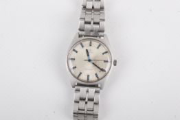 A gentleman's Omega wristwatch. With blued markers, case W3.4cm, on a bracelet strap.