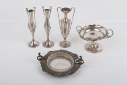 Five pieces of 20th century silver.