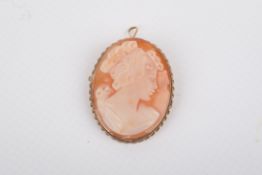 A 9ct gold mounted cameo shell brooch.