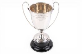 A Stirling silver hallmarked sporting trophy - Mendip Farmers' Hunt 1958.