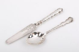 A matching Edward VII Sheffield Stirling silver hallmarked, cake knife and serving spoon.