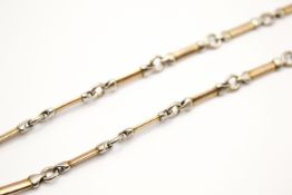 A 9ct two-tone gold necklace.
