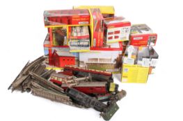 A group of assorted vintage and modern Hornby 00 gauge model railway items.