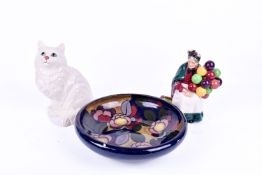 A group of three assorted 20th century ceramics.