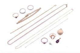 A small group of 9ct and yellow metal jewellery.