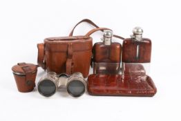 A collection of assorted vintage gentlemen's accessories.