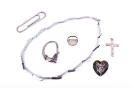 A small group of silver and white metal jewellery.