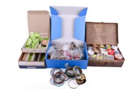 Quantity of costume jewellery,