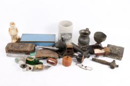 A quantity of assorted interesting vintage collectables.