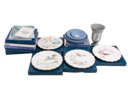 Quantity of Wedgewood Jasper and Worcester Dorothy Doughty plates, along with a Jasperware vase.