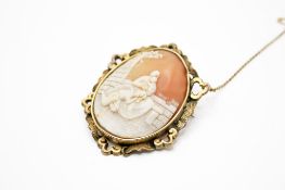 A yellow metal mounted cameo brooch.