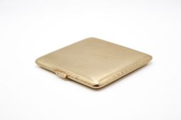 A 1930s 9ct gold cigarette case.