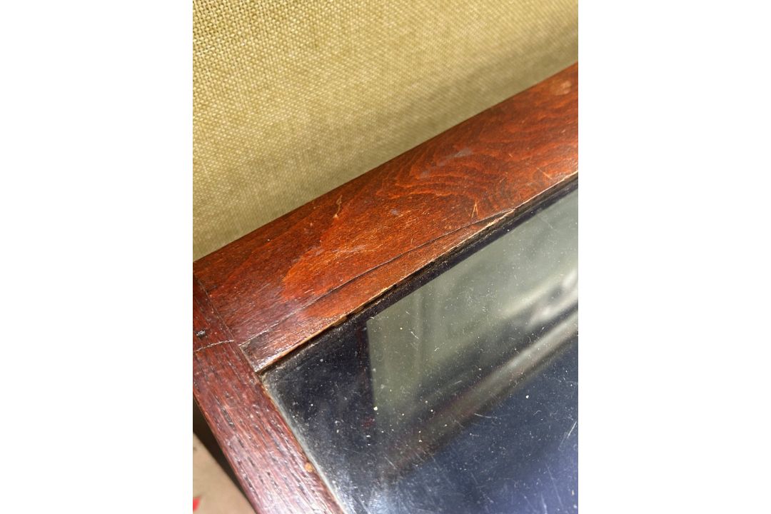 A mahogany framed counter-top 'museum' display cabinet of rectangular form. - Image 4 of 4