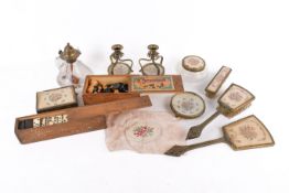 A mixed lot of vintage items.