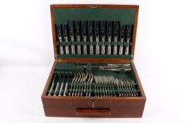 A canteen of Chatterley & Sons Ltd Kings pattern silverplated cutlery, mostly for eight.