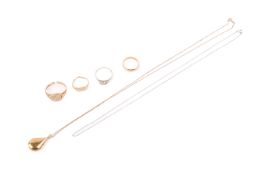 Six pieces of 9ct gold jewellery.