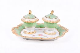 A 19th century Flight, Barr & Barr Worcester style inkstand (af).