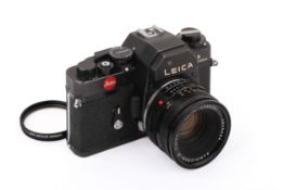A Leica R3 Electronic 35mm SLR Camera. Black. 1977. Serial number 1477884.