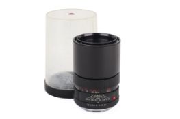 A Leitz 135mm f2.8 Elmarit-R lens. Serial number 2019712. Leica R mount. With Leitz bubble case.